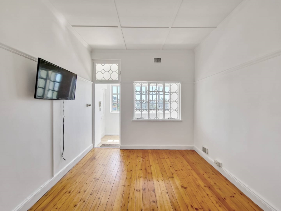 To Let 1 Bedroom Property for Rent in Gardens Western Cape